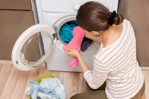 Veja mais sobre Sonhar lavando roupa, o que significa