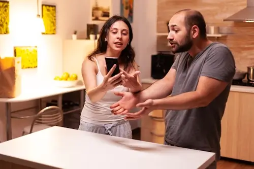 Confira melhor o que significa sonhar com traição