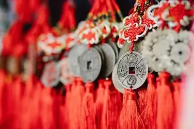 Confira os Amuletos que atraem dinheiro e prosperidade para cada signo