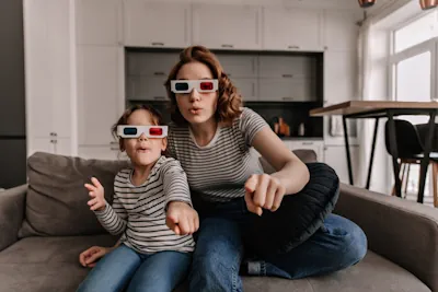 Entenda melhor a Aquário como pai ou mãe: Um estilo único de criar filhos!
