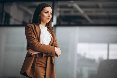 Mulher Capricórnio: Elegância, Ambição Feroz e Lealdade Inquebrantável