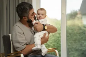 Como é Touro como pai? Descubra o estilo protetor deste signo