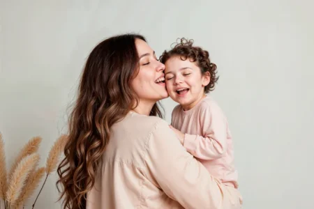 Mãe de Gêmeos: Uma mãe dinâmica, amorosa e adaptável
