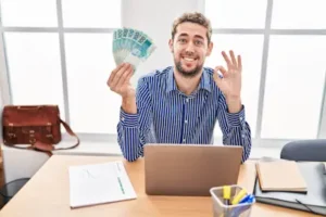 Como Aquário lida com o dinheiro: O signo inovador do zodíaco