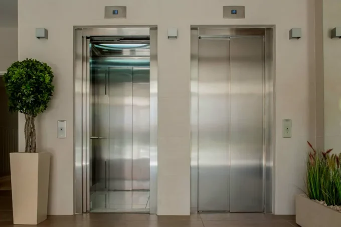 Sonhar com elevador: Descubra o que seu subconsciente revela