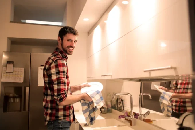 Descubra o jeito de cada signo ao encarar as tarefas domésticas