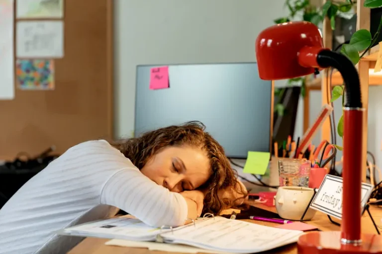 Dormindo mal? A astrologia explica quantas horas o seu signo necessita