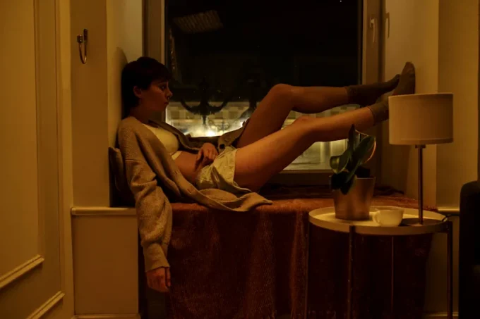 Noite chata? Veja o que cada signo faz quando o tédio bate (e como sair dele)