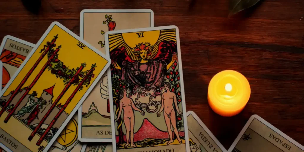 O que o tarot revela para o seu signo em agosto? Confira as previsões e o conselho das cartas
