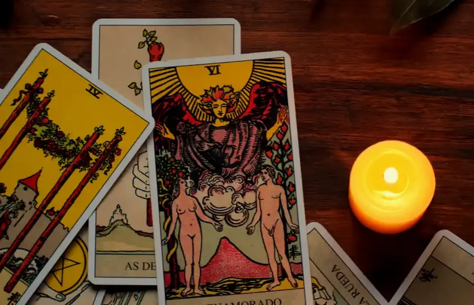 O que o tarot revela para o seu signo em agosto? Confira as previsões e o conselho das cartas